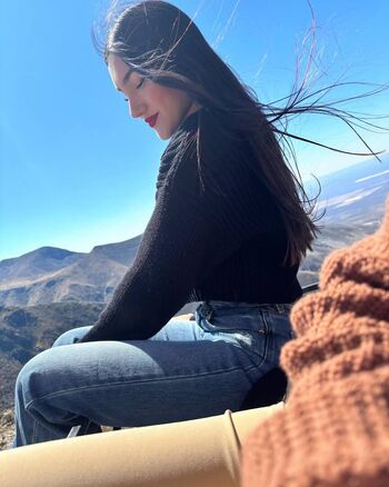 Abril Montserrat