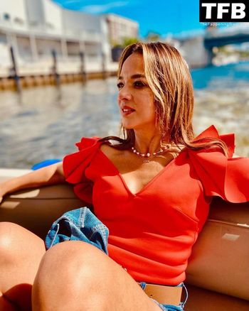 Adamari Lopez