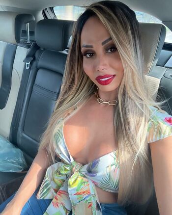 Agatha Ferraz