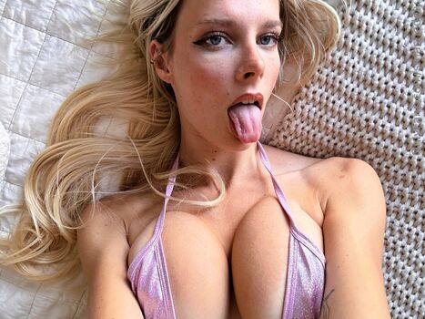 Ahegao / Long Tongue / Drool Girls