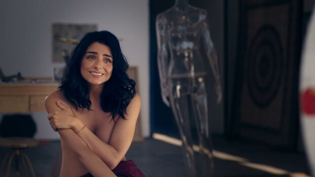 Aislinn Derbez
