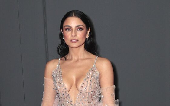 Aislinn Derbez