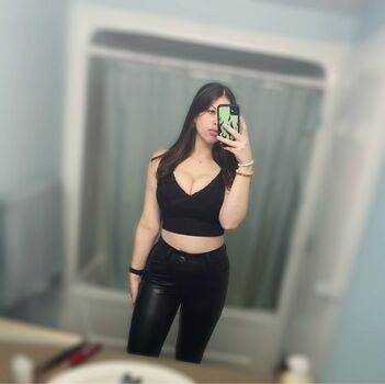 Alana Z