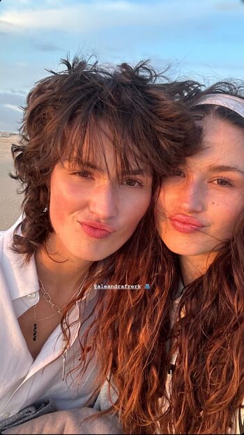 aleandrafrerk / ale4ndra