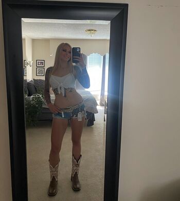 Alexis White