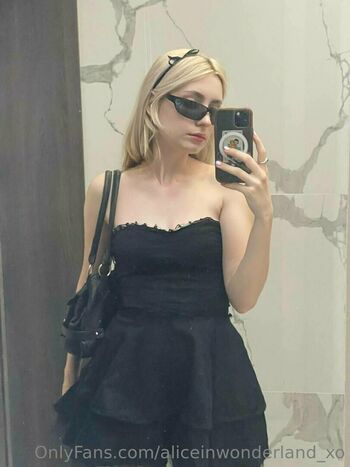 aliceinwonderland_xo