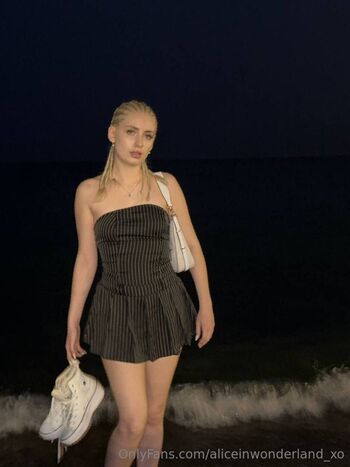 aliceinwonderland_xo