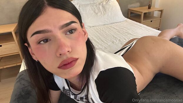alicemoonxo