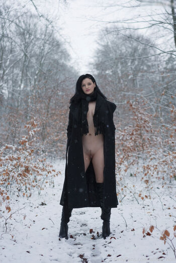 alissa_noir