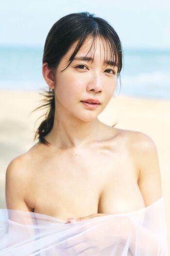 Amau Kisumi 天羽希純