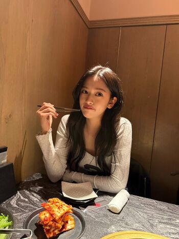 An Yujin 안유진 |