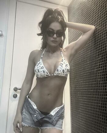 Ana Carolina Dias