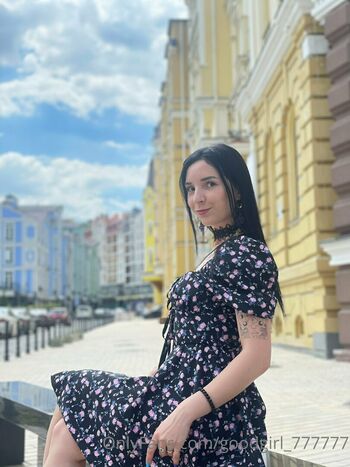 angelina_crystal