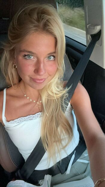 Aniela Leon