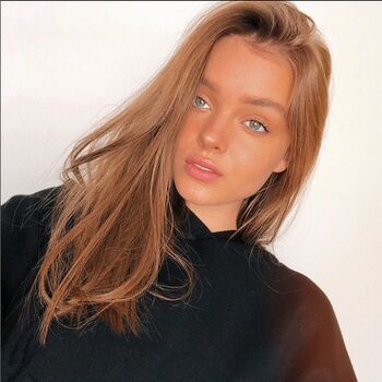 Anna Zak