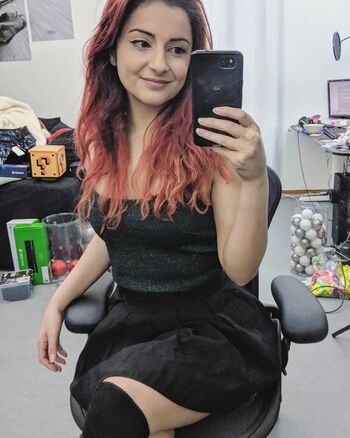 AnnieFuchsia
