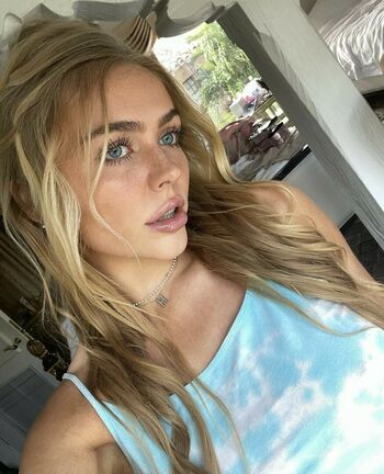 Annika Boron