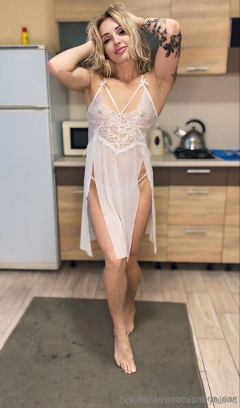 ariana_dar