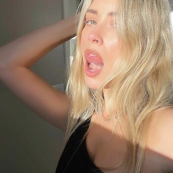 Arielle Vandenberg