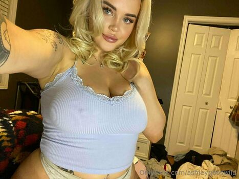 ashleygoeswild