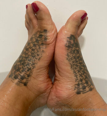 asianfootworship