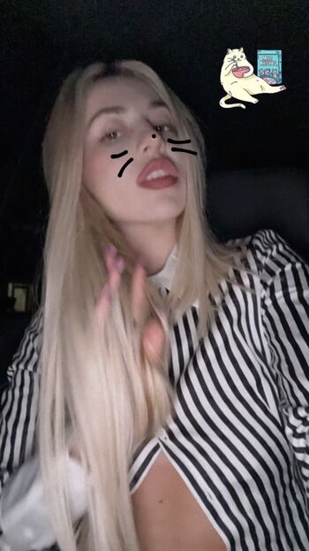 Ava Max