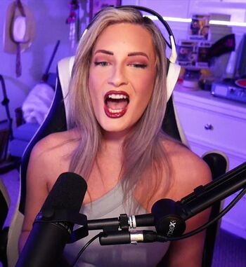 BasicWitGirl