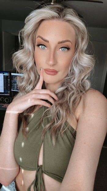 BasicWitGirl