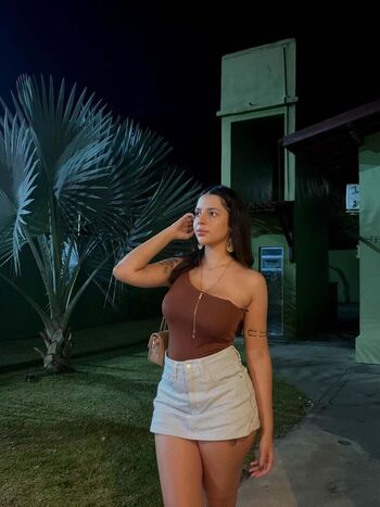 Bea Souza