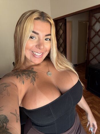 Beauty Carol Lima
