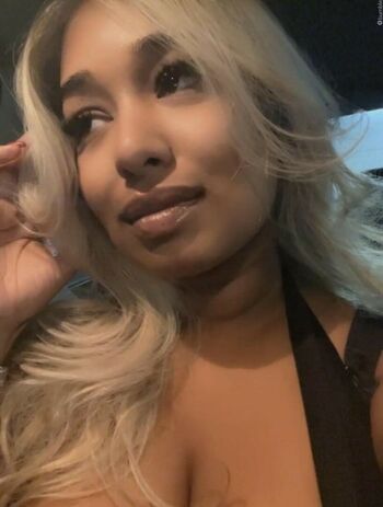 billiondollarboobs