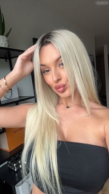 BlondeAngelique