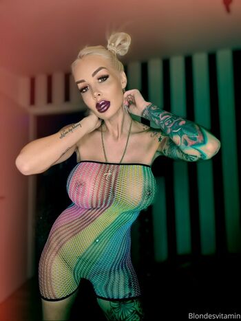 blondiebombxxx