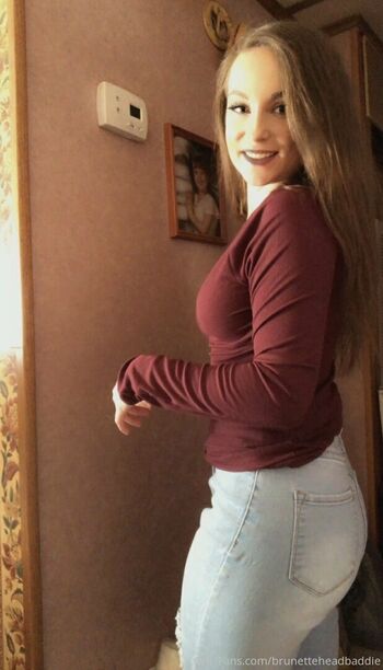 brunetteheadbaddie
