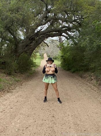 Busty Beauty Adaline Star