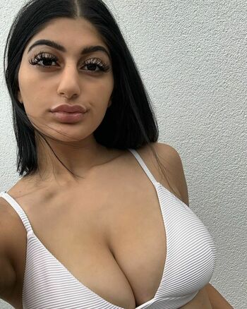 Busty Indian