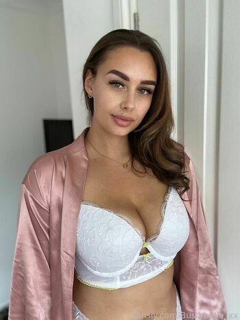 bustybelle_xx