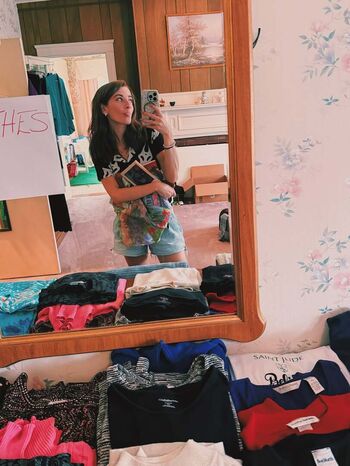 Caitlin Marie Reacts