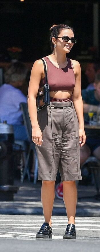 Camila Mendes