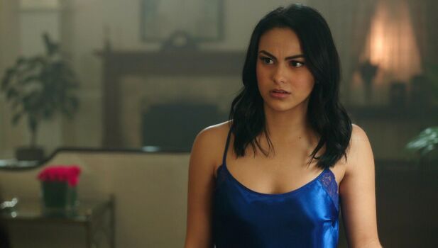 Camila Mendes