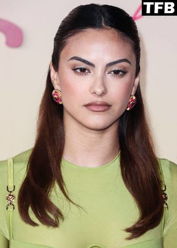 Camila Mendes