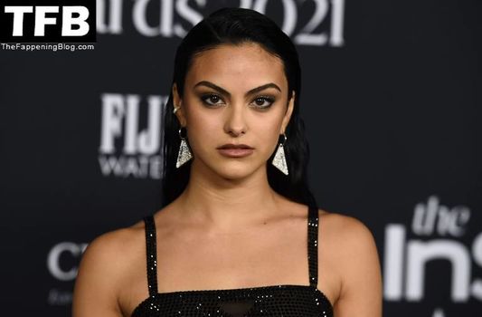 Camila Mendes