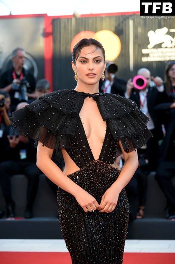 Camila Mendes
