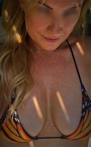 CharlizeFoXXX