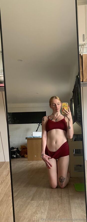 cherryjanexox