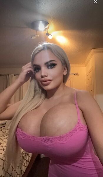 Chloe Da Model