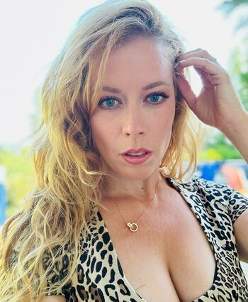 Chrissie Mayr