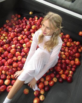 Claire Rosinkranz