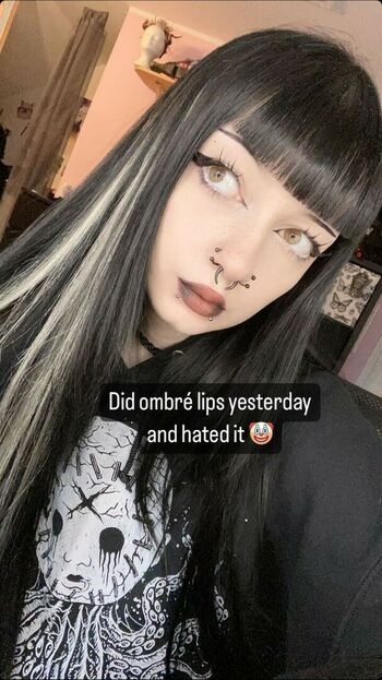 CreepyCassy