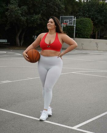 Curvy Goddesses
